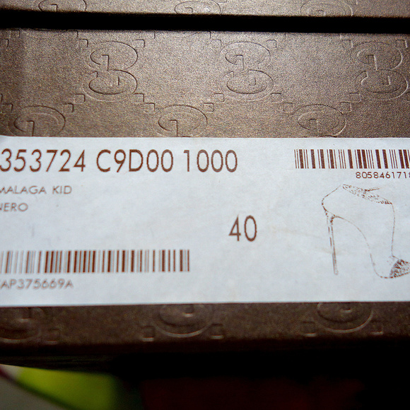 Gucci Studed Stiletto Booties Size 40 New in Box - Picture 8 of 8